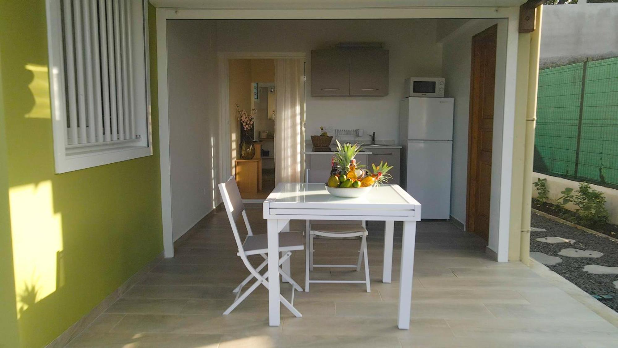 Studio Avec Piscine, A 3 Minutes A Pied Des Plages Sainte-Anne Kültér fotó